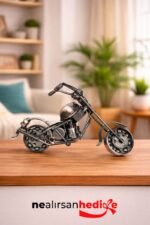 Dekoratif Metal Chopper Motosiklet Biblo – El Yapımı Masa Üstü Aksesuar - Görsel 2